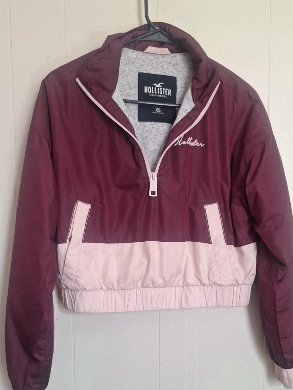 Hollister Women's Burgundy & Light Pink Pullover Jacket